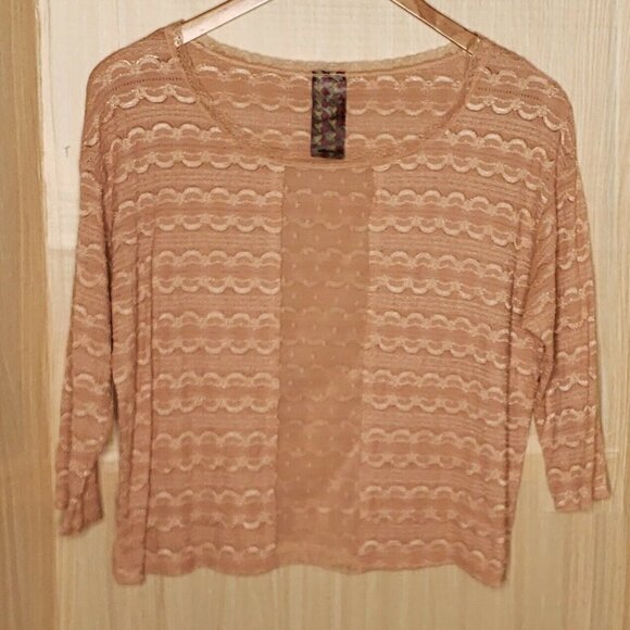 Wallpapher Tops - WallpapHer Womens Stretchy Lacey Cropped Top Large